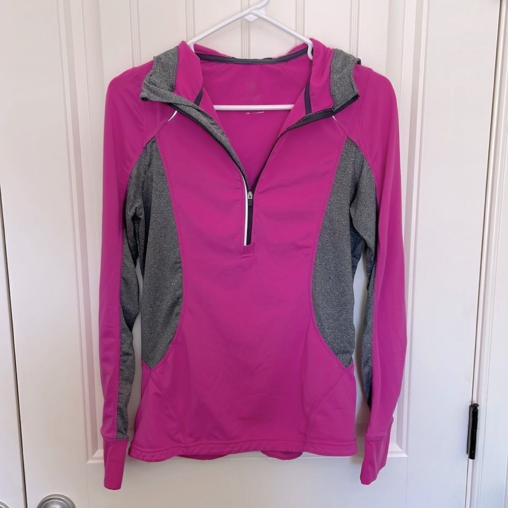 MPG active pink and gray pullover light hoodie with thumb holes size medium
